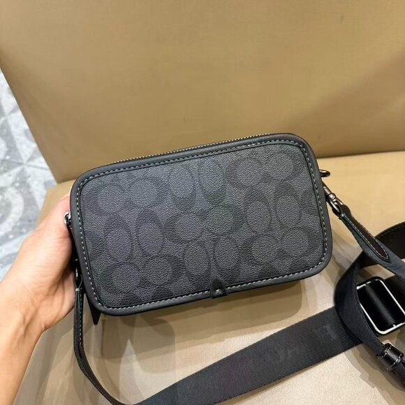 COACH Men's WYATT Crossbody Bag, Size 19.5 x 11.5 x 6.5 cm - Picture 3 of 9